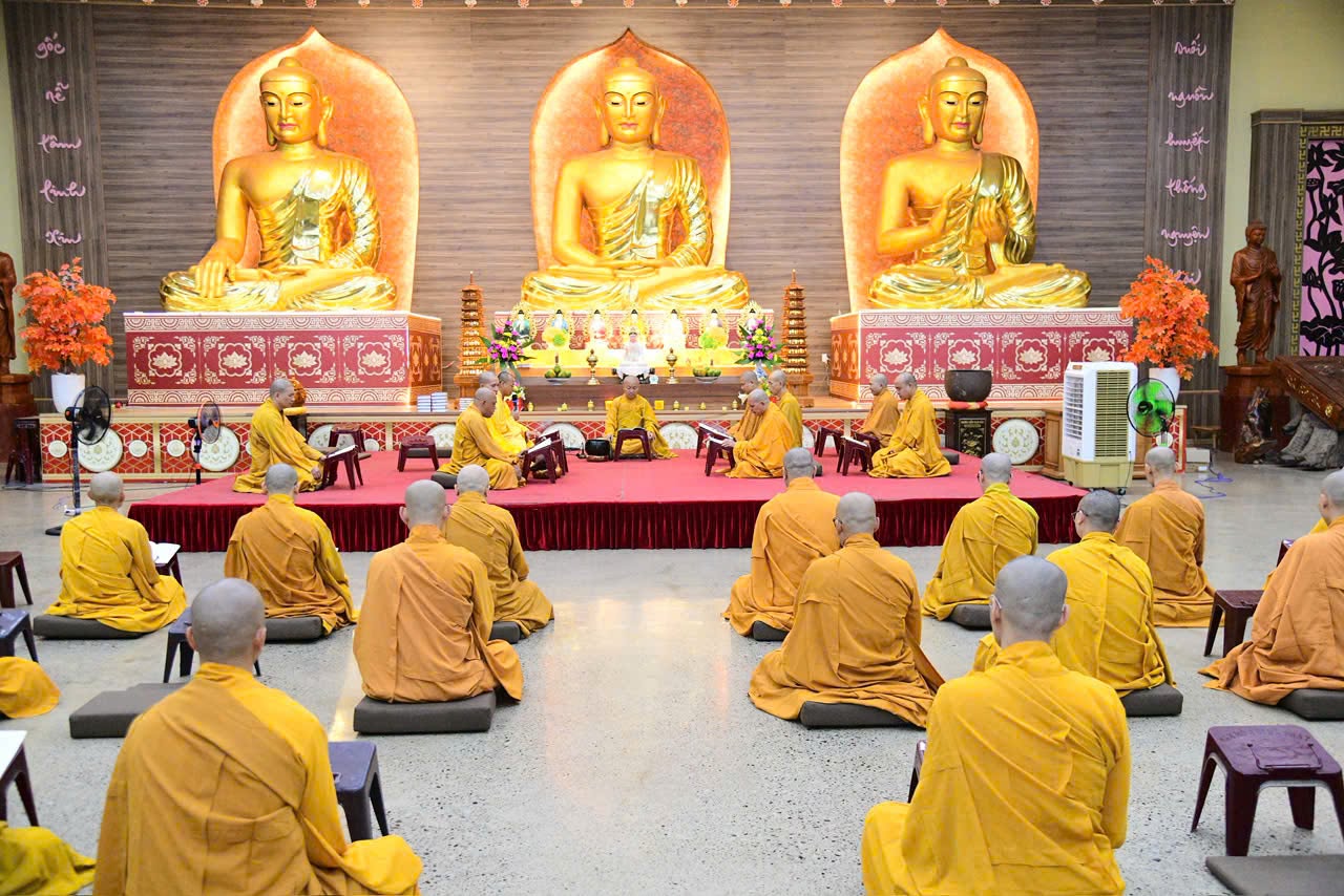 TRANG NGHIÊM LỄ BỐ-TÁT TẠI TRƯỜNG HẠ CHÙA GIÁC NGỘ – XÃ ĐẤT ĐỎ