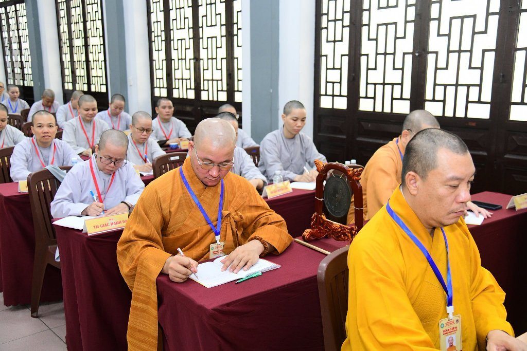 HẠNH NGUYỆN PHỤC VỤ – CON ĐƯỜNG DẤN THÂN BẰNG TÂM VÔ NGÃ VÀ TRÍ TUỆ