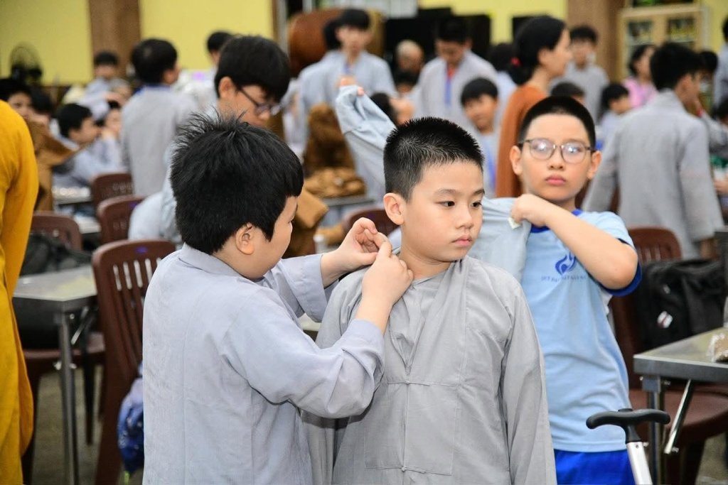 Hơn 300 khóa sinh đã chính thức trở về Chùa Giác Ngộ Đất Đỏ để tham dự Khóa Tu Xuất Gia Báo Hiếu lần thứ 5