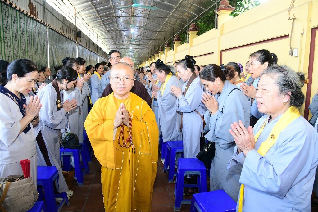 TT. THÍCH NHẬT TỪ CHIA SẺ NGHỆ THUẬT CHUYỂN HÓA KHỔ ĐAU VÀ NUÔI DƯỠNG TÂM AN NHIÊN TẠI CHÙA BẰNG (HÀ NỘI)