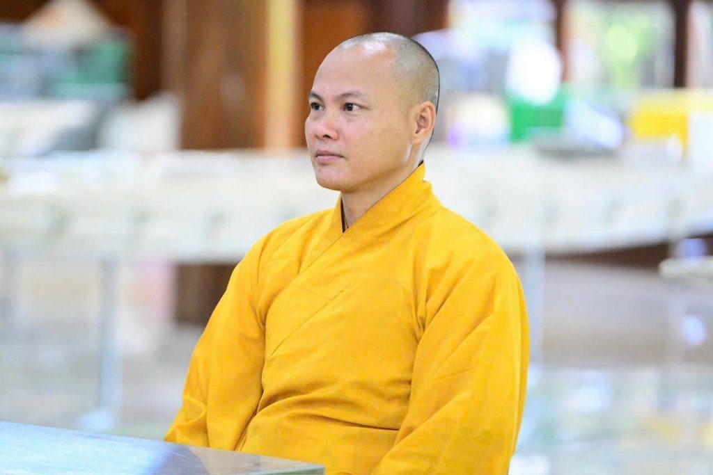 KINH VÍ DỤ CÁI CƯA: BÀI HỌC VỀ NHẪN NHỤC, TỪ BI VÀ LÀM CHỦ NỘI TÂM