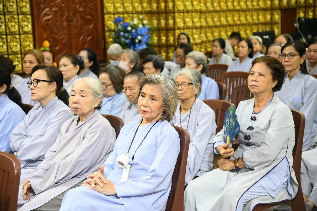 NHẬN DIỆN LỖI VÀ SÁM HỐI - BÀI HỌC TU TẬP SÂU SẮC TRONG KHÓA TU NGÀY AN LẠC MÙA VU LAN