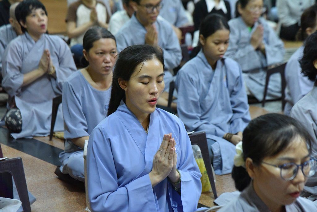 HÀNG TRĂM PHẬT TỬ THAM DỰ LỄ SÁM HỐI TRANG NGHIÊM MÙA VU LAN 2026