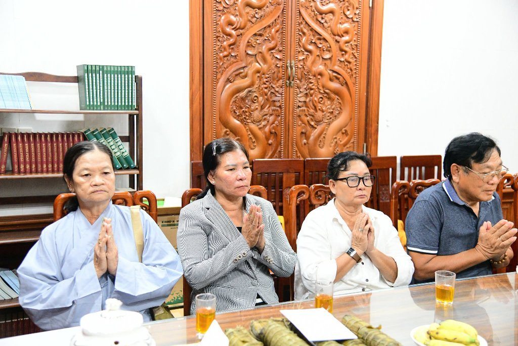 HÒA THƯỢNG THÍCH THIỆN HỶ QUANG LÂM THĂM CHÙA GIÁC NGỘ