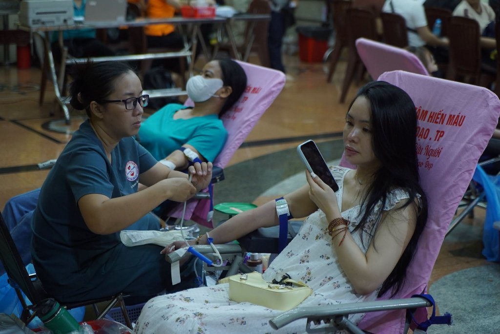 LAN TỎA HẠNH NGUYỆN BỒ-TÁT: HƠN 200 TÌNH NGUYỆN VIÊN THAM GIA HIẾN MÁU NHÂN ĐẠO LẦN THỨ 135 TẠI CHÙA GIÁC NGỘ