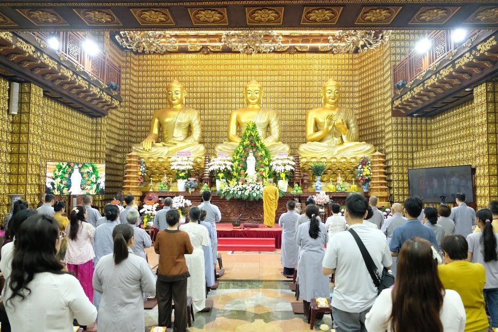 TRANG NGHIÊM LỄ TƯỞNG NIỆM NGÀY BỒ-TÁT QUÁN THẾ ÂM THÀNH ĐẠO TẠI CHÙA GIÁC NGỘ