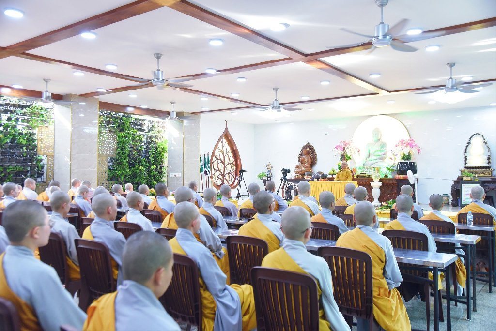 Lời Khai Thị Sâu Sắc Của Thầy Nhật Từ Tại Hạ Trường Tu Viện Long Hưng