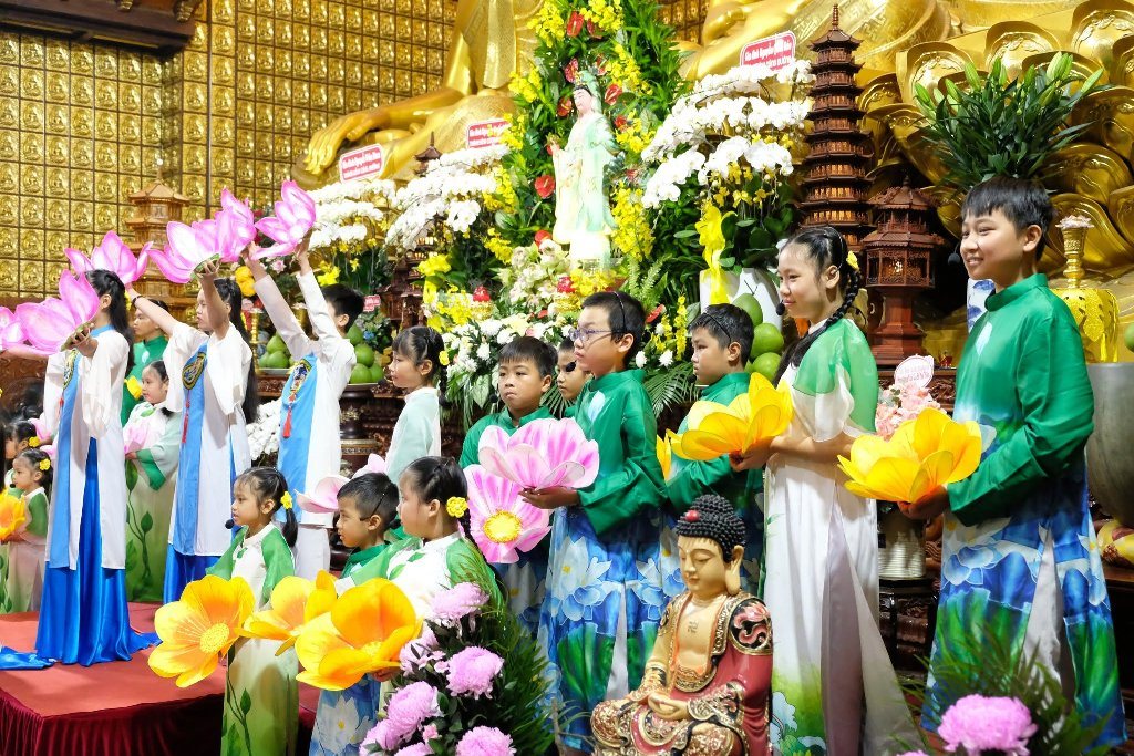 TRANG NGHIÊM LỄ TƯỞNG NIỆM NGÀY BỒ-TÁT QUÁN THẾ ÂM THÀNH ĐẠO TẠI CHÙA GIÁC NGỘ