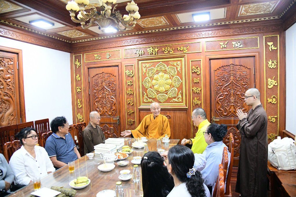 HÒA THƯỢNG THÍCH THIỆN HỶ QUANG LÂM THĂM CHÙA GIÁC NGỘ