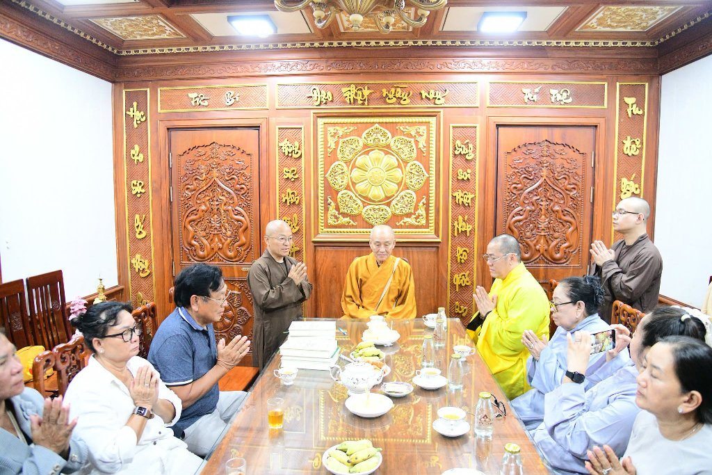 HÒA THƯỢNG THÍCH THIỆN HỶ QUANG LÂM THĂM CHÙA GIÁC NGỘ