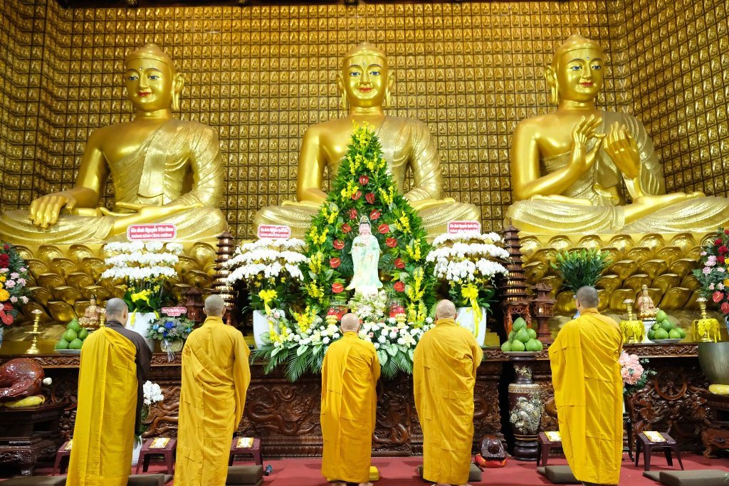 TRANG NGHIÊM LỄ TƯỞNG NIỆM NGÀY BỒ-TÁT QUÁN THẾ ÂM THÀNH ĐẠO TẠI CHÙA GIÁC NGỘ