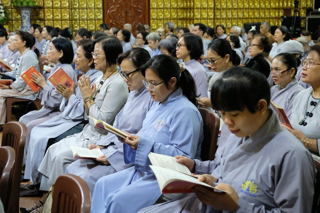 PHỤNG SỰ NHÂN SINH – BIẾN LÒNG TỪ BI THÀNH HÀNH ĐỘNG NHÂN ĐẠO