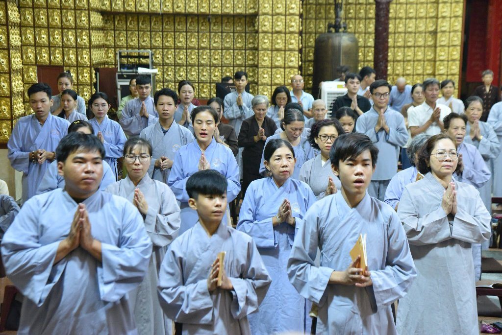 HÀNG TRĂM PHẬT TỬ THAM DỰ LỄ SÁM HỐI TRANG NGHIÊM MÙA VU LAN 2026