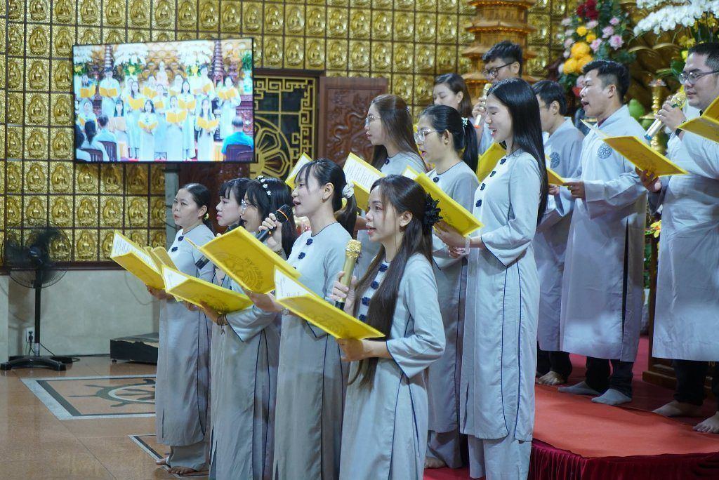 MỘT NGÀY AN LẠC: HỌC CÁCH ĐI TỪ BÓNG TỐI ĐẾN ÁNH SÁNG VÀ NUÔI DƯỠNG HẠNH HIẾU TRONG CUỘC SỐNG