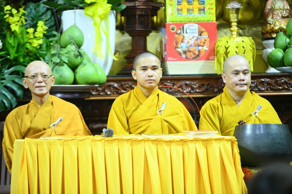HƠN 200 THIỆN NAM TÍN NỮ PHÁT TÂM QUY Y TAM BẢO NHÂN MÙA VU LAN BÁO HIẾU TẠI CHÙA GIÁC NGỘ