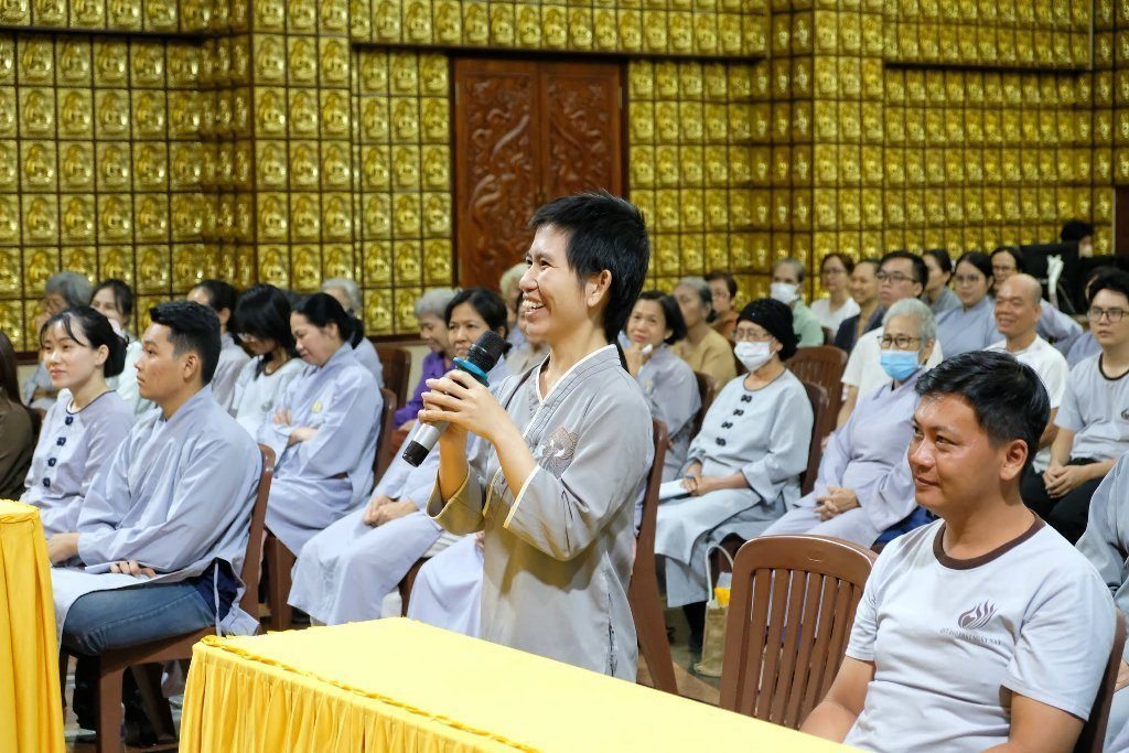 MANG CHẤT LIỆU AN LẠC TỪ ĐẠO TRÀNG VÀO ĐỜI SỐNG