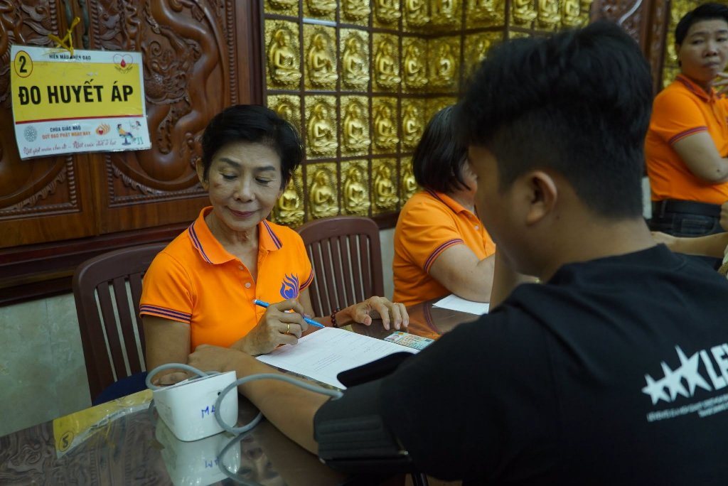 LAN TỎA HẠNH NGUYỆN BỒ-TÁT: HƠN 200 TÌNH NGUYỆN VIÊN THAM GIA HIẾN MÁU NHÂN ĐẠO LẦN THỨ 135 TẠI CHÙA GIÁC NGỘ