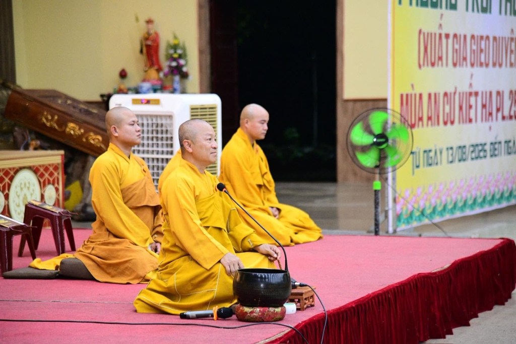 GIEO DUYÊN XUẤT GIA – CÙNG TĂNG ĐOÀN AN CƯ THỰC TẬP SÁM HỐI