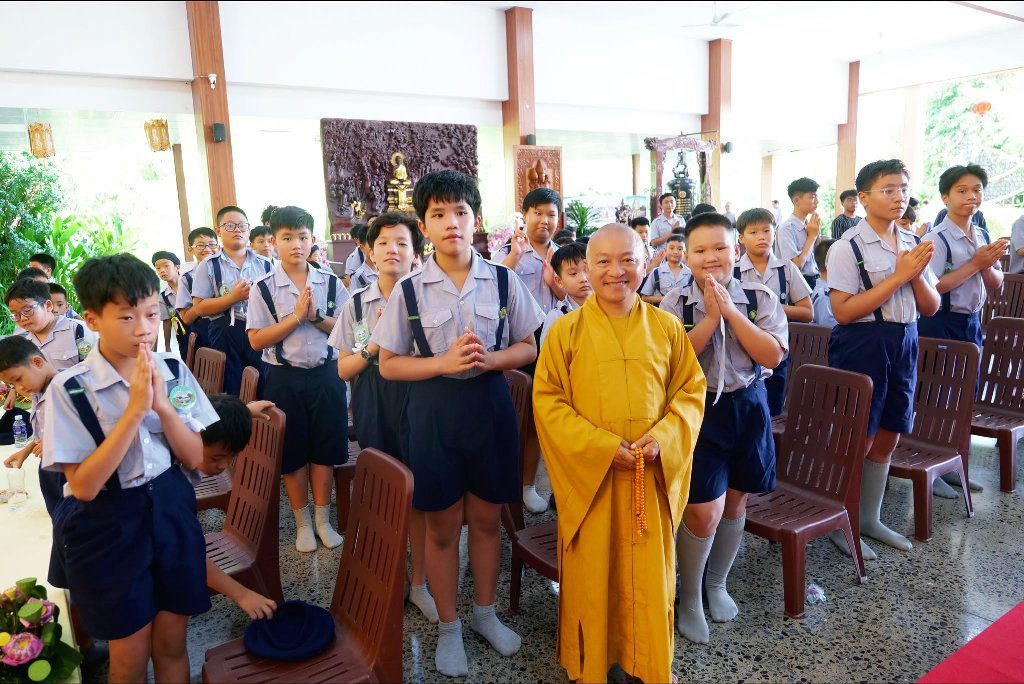 TUỔI TRẺ TỈNH THỨC, KIẾN TẠO TƯƠNG LAI": NGỌN ĐUỐC SOI ĐƯỜNG CHO HƠN 200 THANH THIẾU NIÊN GĐPT QUA LỜI DẠY CỦA THẦY NHẬT TỪ