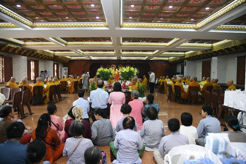 TP.HCM: TRANG NGHIÊM LỄ TỰ TỨ VÀ TẠ PHÁP MÃN HẠ TẠI CHÙA GIÁC NGỘ