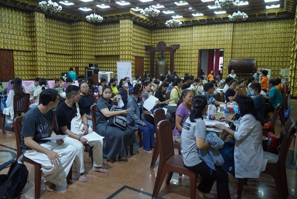 LAN TỎA HẠNH NGUYỆN BỒ-TÁT: HƠN 200 TÌNH NGUYỆN VIÊN THAM GIA HIẾN MÁU NHÂN ĐẠO LẦN THỨ 135 TẠI CHÙA GIÁC NGỘ