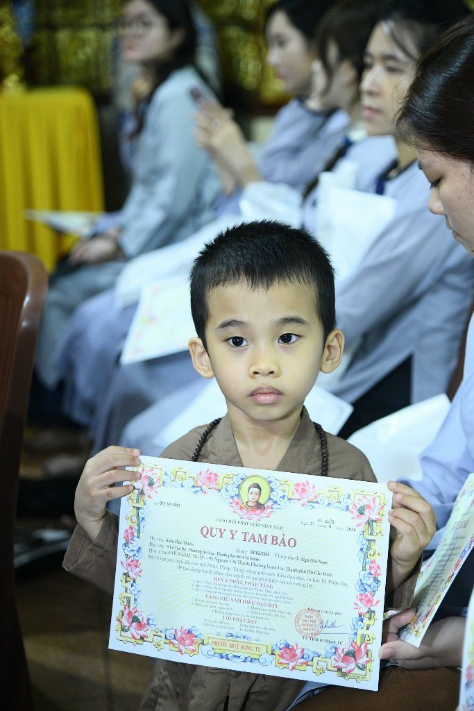 HƠN 200 THIỆN NAM TÍN NỮ PHÁT TÂM QUY Y TAM BẢO NHÂN MÙA VU LAN BÁO HIẾU TẠI CHÙA GIÁC NGỘ