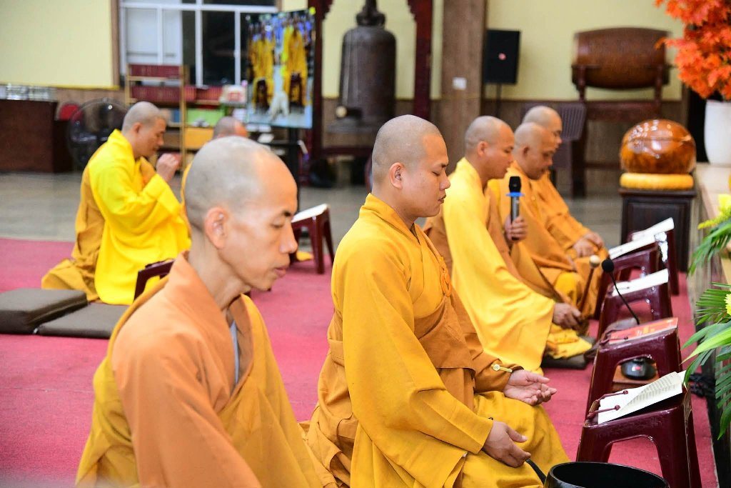 TRANG NGHIÊM TỤNG KINH VU LAN BÁO HIẾU