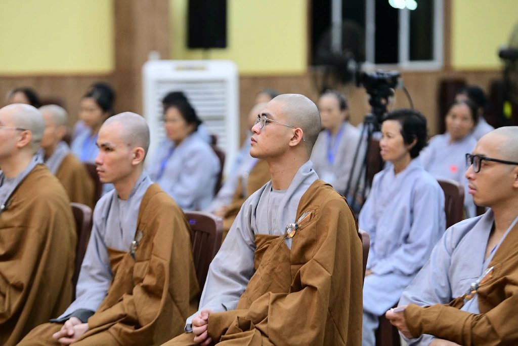 GỠ RỐI BĂN KHOĂN - MỞ RA GÓC NHÌN MỚI VỚI BUỔI VẤN ĐÁP CÙNG TT. THÍCH NHẬT TỪ