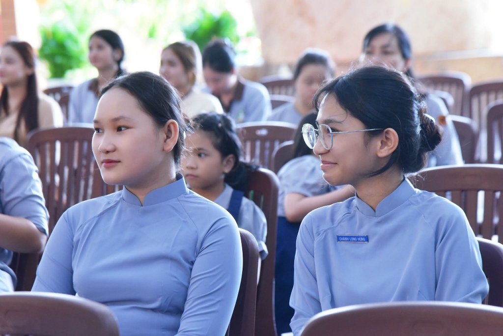 TUỔI TRẺ TỈNH THỨC, KIẾN TẠO TƯƠNG LAI": NGỌN ĐUỐC SOI ĐƯỜNG CHO HƠN 200 THANH THIẾU NIÊN GĐPT QUA LỜI DẠY CỦA THẦY NHẬT TỪ