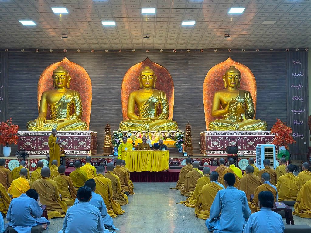 ĐÓN TIẾP HÒA THƯỢNG THƯỢNG NHẬT HẠ HỶ QUANG LÂM THĂM TRƯỜNG HẠ