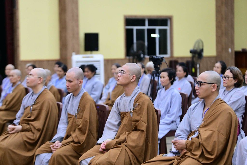 GỠ RỐI BĂN KHOĂN - MỞ RA GÓC NHÌN MỚI VỚI BUỔI VẤN ĐÁP CÙNG TT. THÍCH NHẬT TỪ