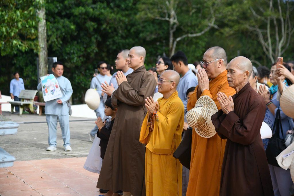 HÀNH HƯƠNG VỀ CHỐN TỔ CHÂU ĐỐC – AN GIANG: ĐOÀN PHẬT TỬ CHÙA GIÁC NGỘ VIẾNG THĂM CÁC TỰ VIỆN