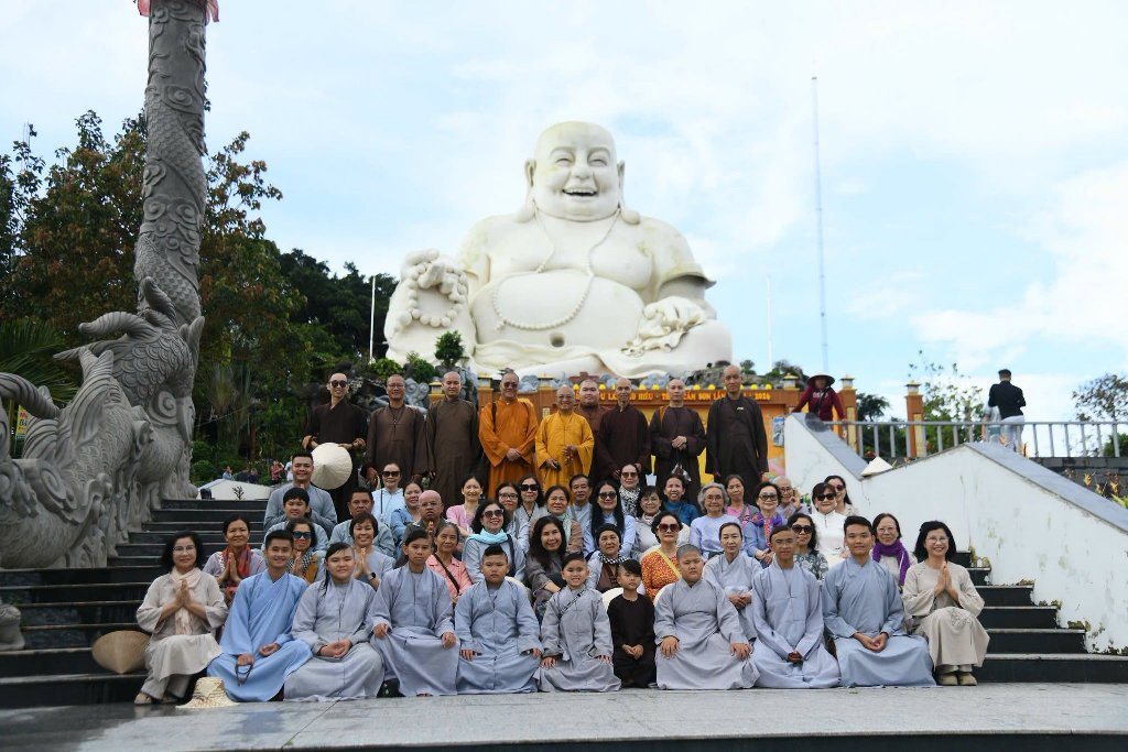 HÀNH HƯƠNG VỀ CHỐN TỔ CHÂU ĐỐC – AN GIANG: ĐOÀN PHẬT TỬ CHÙA GIÁC NGỘ VIẾNG THĂM CÁC TỰ VIỆN