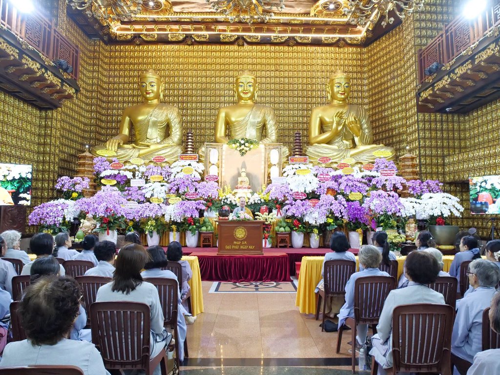 SỐNG CHÁNH NIỆM TỈNH GIÁC ĐỂ BẢO VỆ BẢN THÂN KHỎI PHIỀN NÃO, KHỔ ĐAU