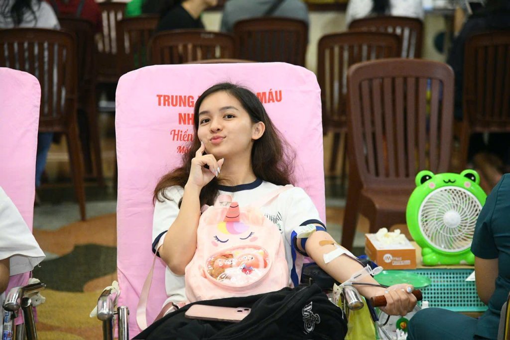 TIẾP NỐI HẠNH NGUYỆN PHỤNG SỰ: HƠN 200 TĂNG NI, PHẬT TỬ THAM GIA HIẾN MÁU NHÂN ĐẠO LẦN THỨ 136