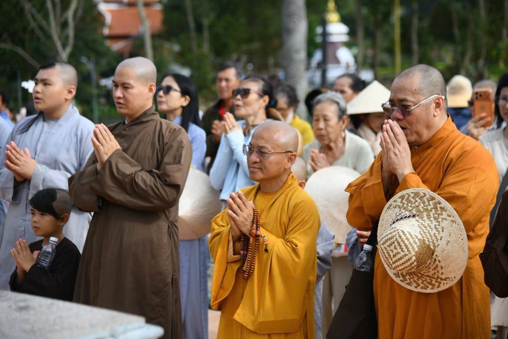 HÀNH HƯƠNG VỀ CHỐN TỔ CHÂU ĐỐC – AN GIANG: ĐOÀN PHẬT TỬ CHÙA GIÁC NGỘ VIẾNG THĂM CÁC TỰ VIỆN
