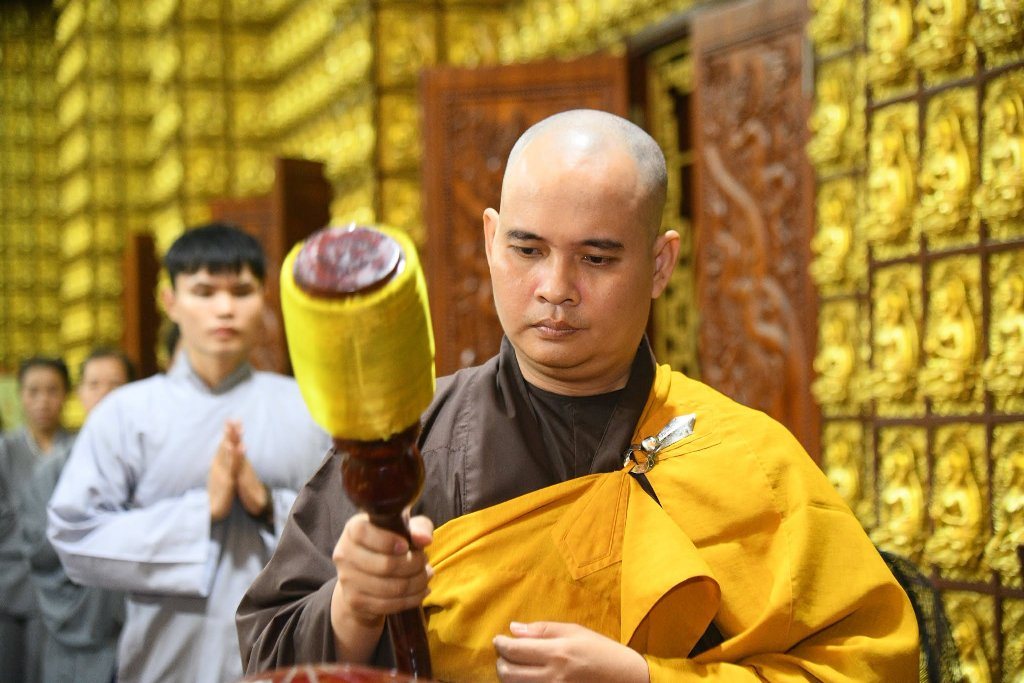HƠN 200 PHẬT TỬ THAM DỰ LỄ SÁM HỐI TẠI CHÙA GIÁC NGỘ: LỜI NHẮC NHỞ VỀ SỨC KHỎE TINH THẦN TỪ THẦY NHẬT TỪ