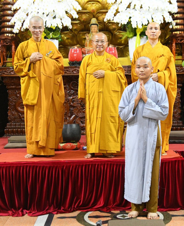 CHÙA GIÁC NGỘ TRANG NGHIÊM TỔ CHỨC LỄ THẾ PHÁT XUẤT GIA CHO 2 THIỆN NAM