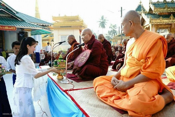 Chùm ảnh Lễ Dâng Y Kathina tại thành phố Dawei, Myanmar