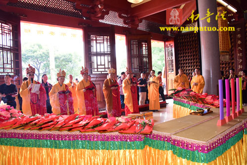 Trung Quốc: Chùm ảnh Pháp hội Thủy Lục tại Thái Bình Nham Tự