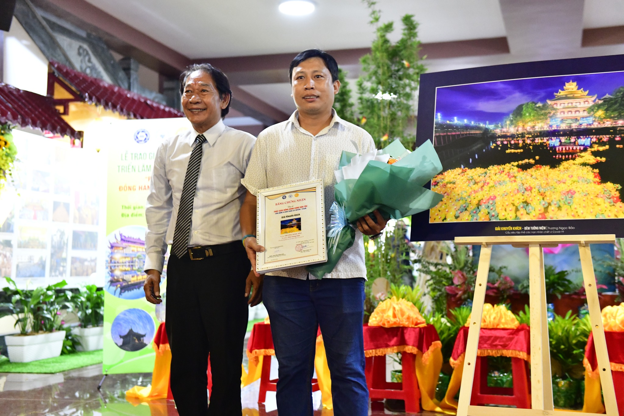 Lễ trao giải và Khai mạc Triển lãm ảnh nghệ thuật &quot;Phật giáo đồng hành cùng dân tộc&quot;