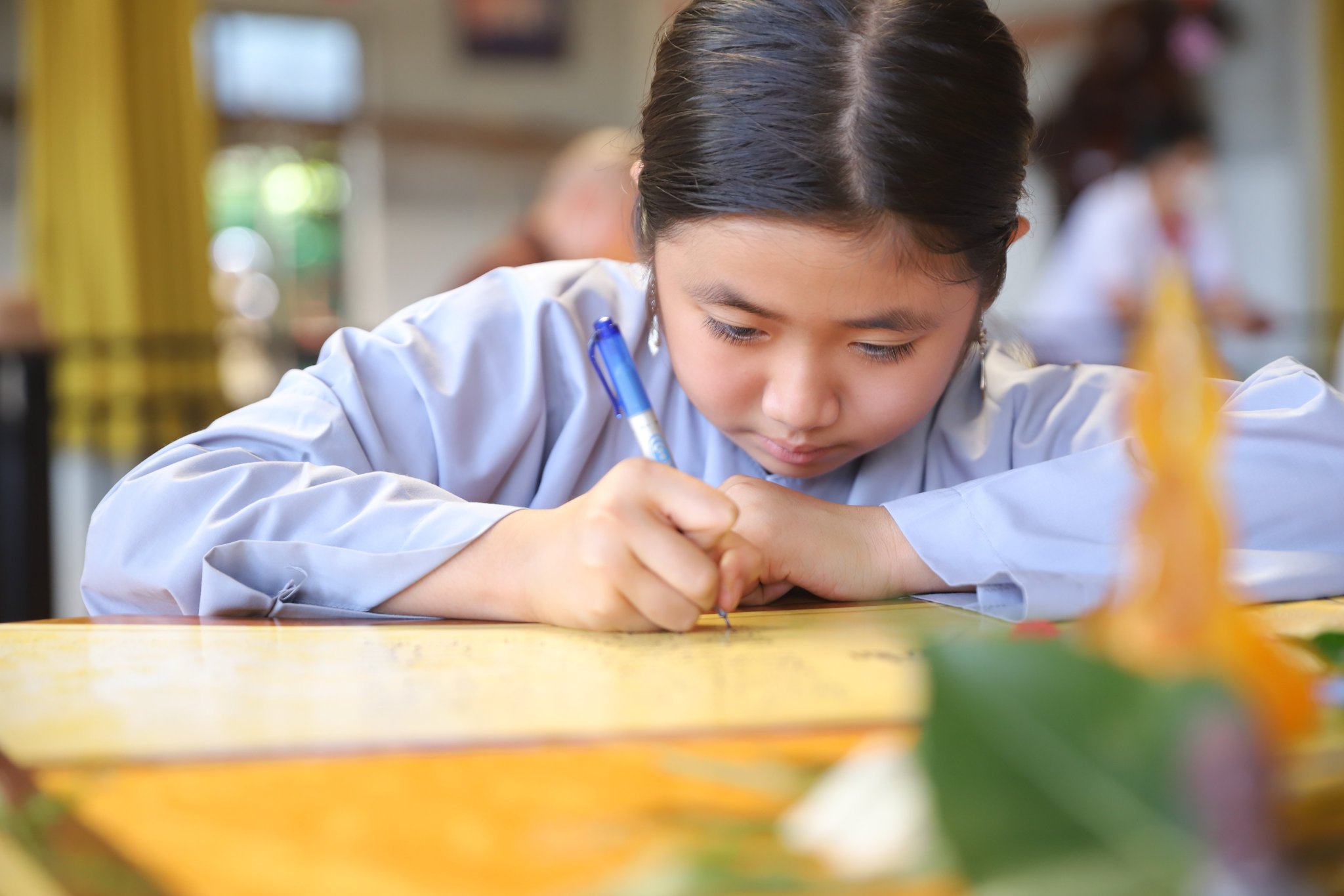 Lễ hội chép kinh cho thanh thiếu niên tại Chùa Liên Hoa (Đắk Nông)