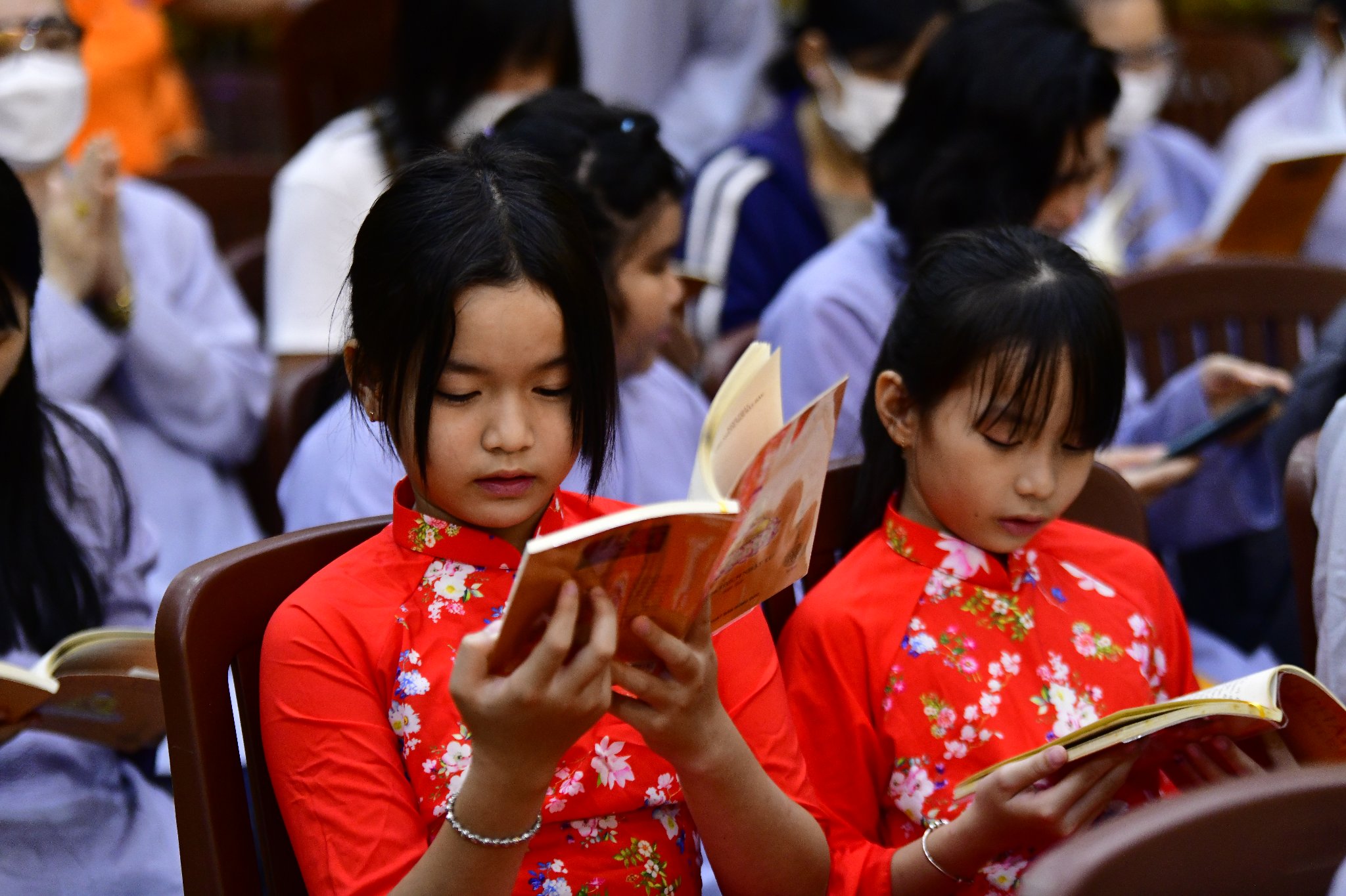 Hơn 500 hành giả sáng suốt chọn đức Phật làm bậc thầy tâm linh tại Chùa Giác Ngộ