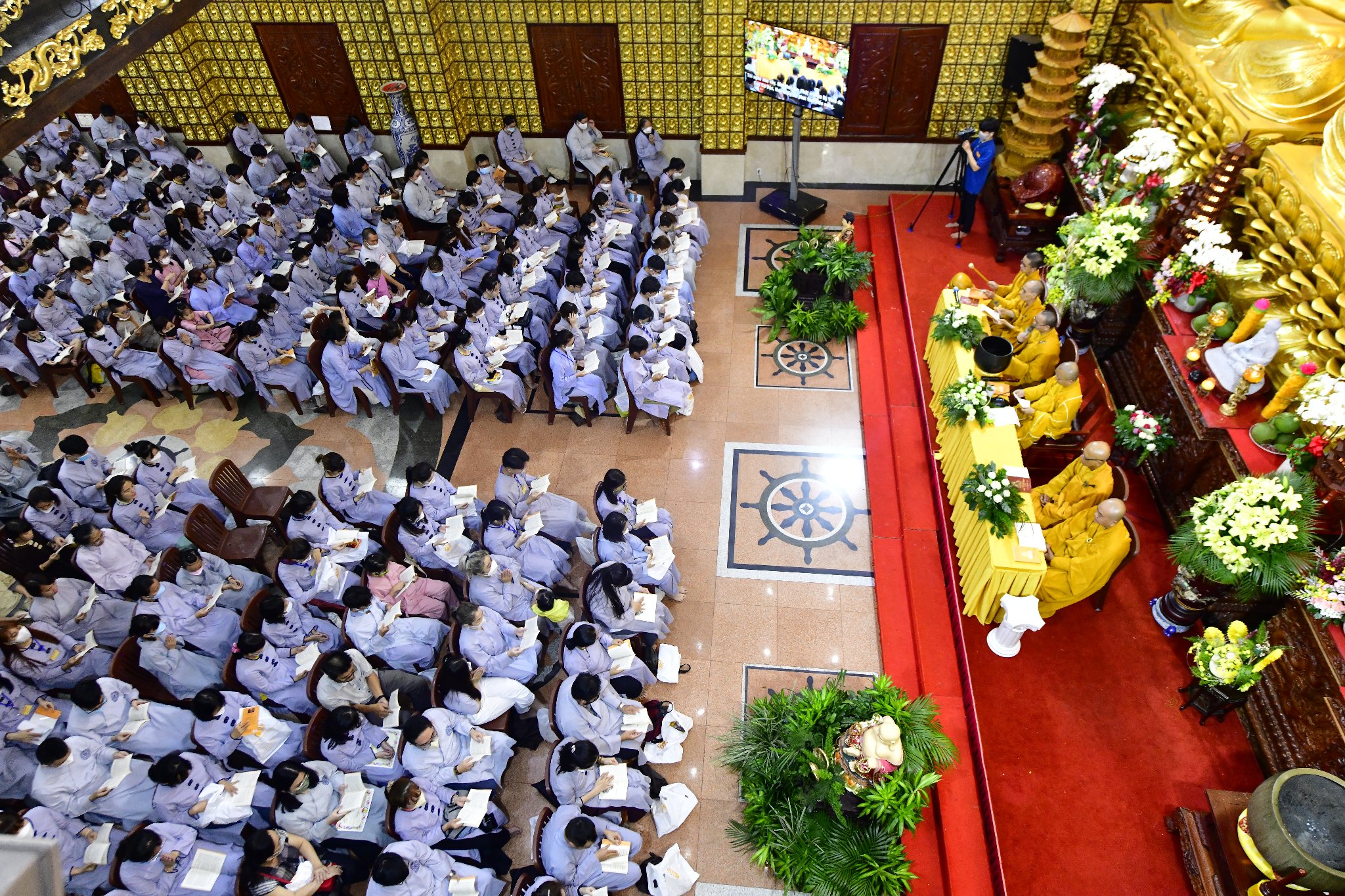 Hơn 500 hành giả sáng suốt chọn đức Phật làm bậc thầy tâm linh tại Chùa Giác Ngộ