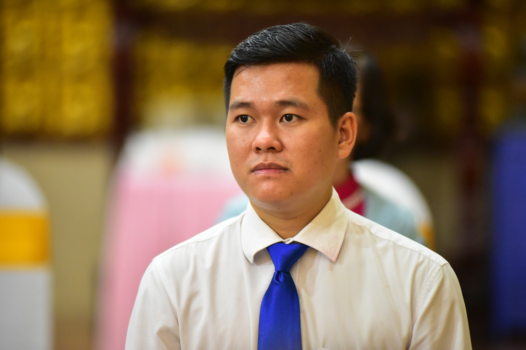 Hạnh phúc lâu dài từ hôn lễ trước Phật đài