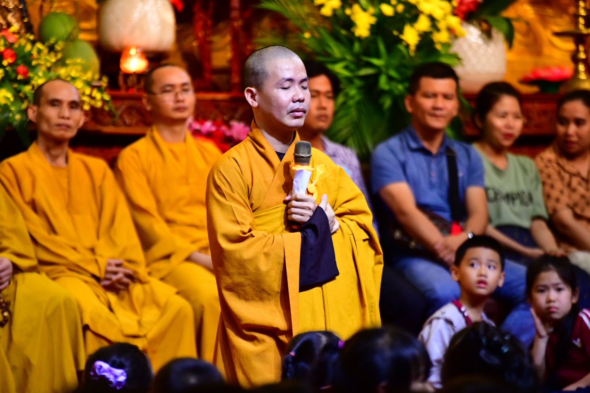 Hơn 300 học sinh Trường Tiểu học Quốc tế Việt Mỹ tham dự &quot;Lễ thắp nến tri ân cha mẹ&quot;