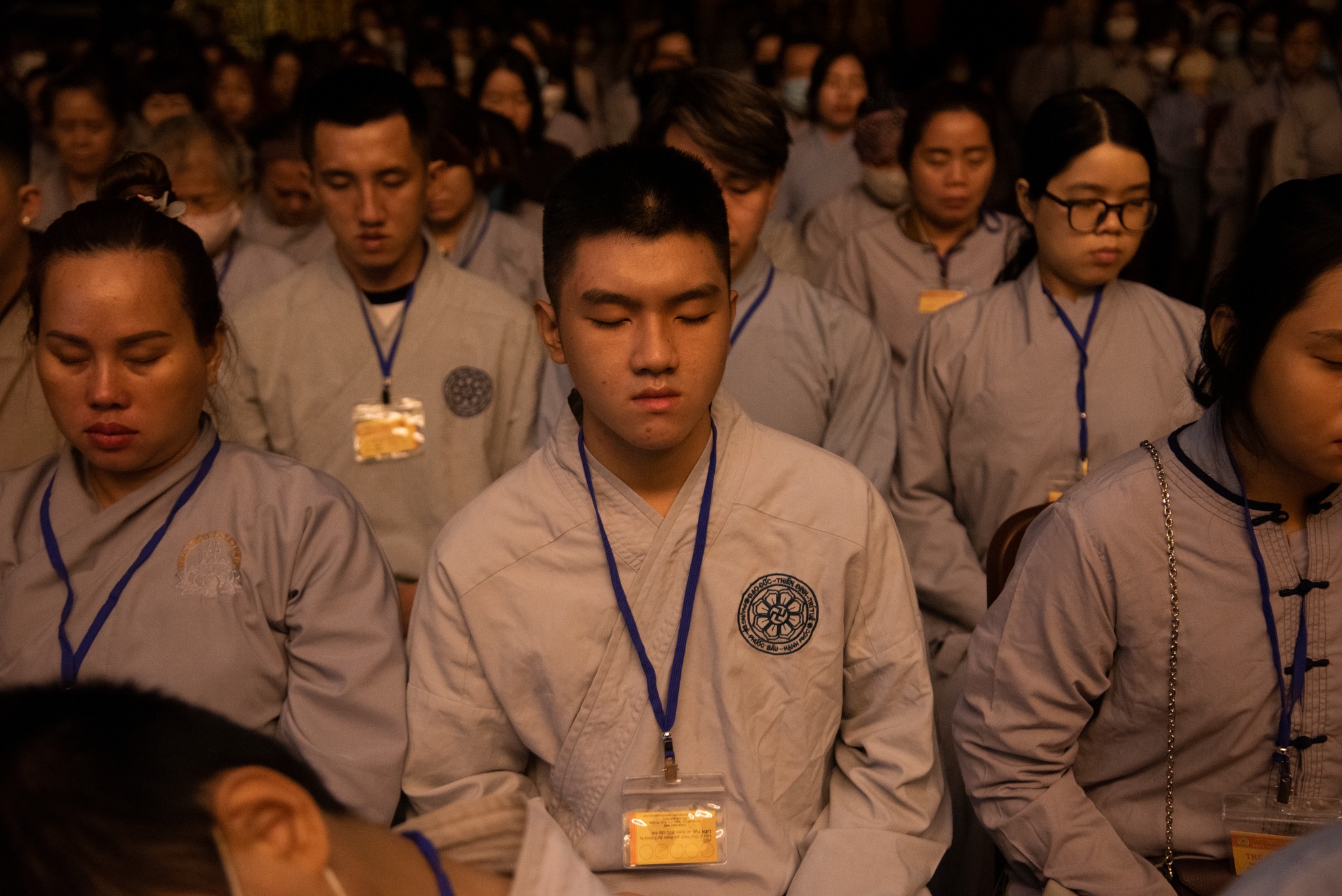 SC. Giác Lệ Hiếu chia sẻ cách ứng xử khéo léo theo lời Phật dạy trước hơn 1.000 hành giả tại Chùa Giác Ngộ