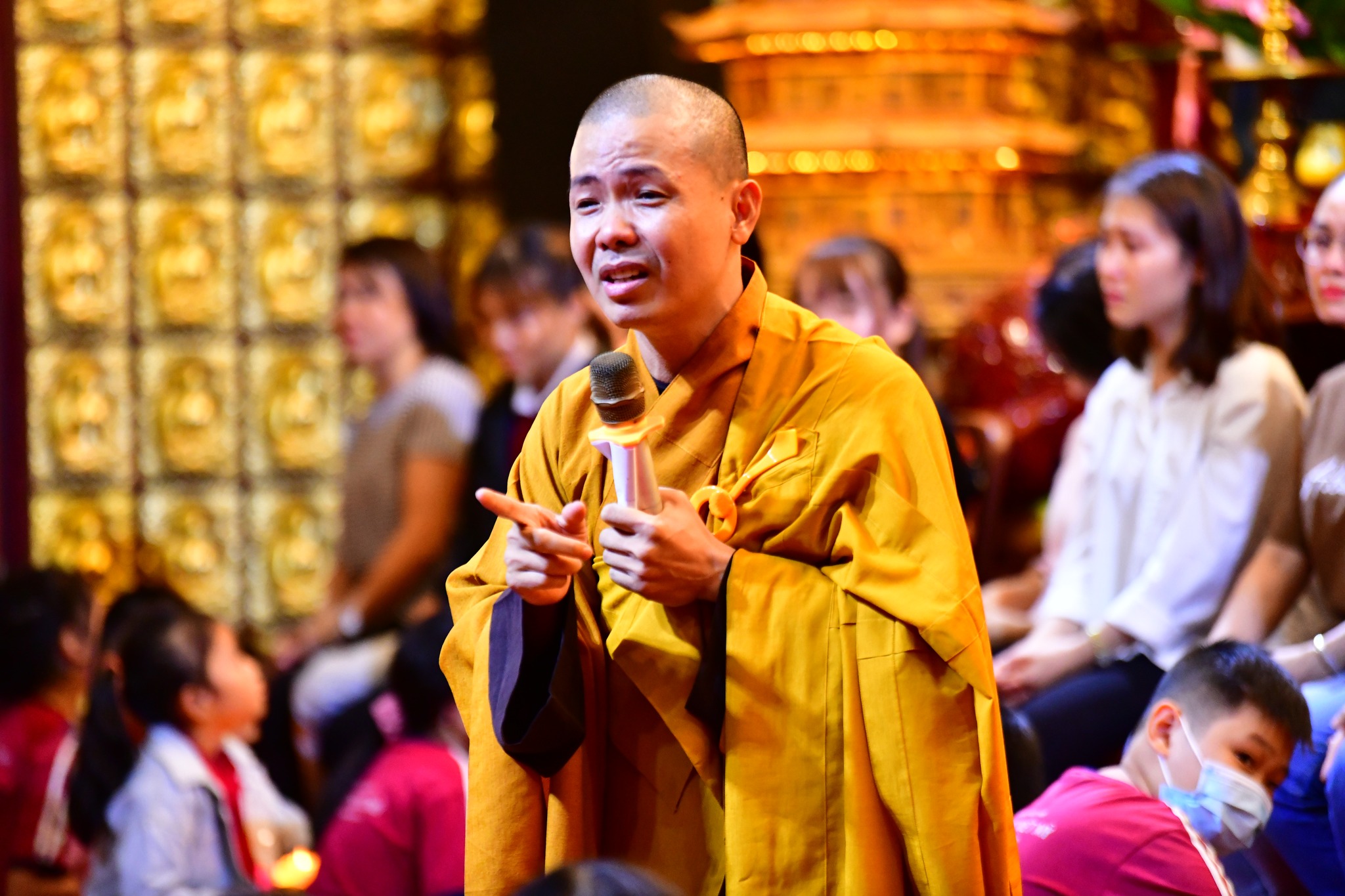 Hơn 300 học sinh Trường Tiểu học Quốc tế Việt Mỹ tham dự &quot;Lễ thắp nến tri ân cha mẹ&quot;