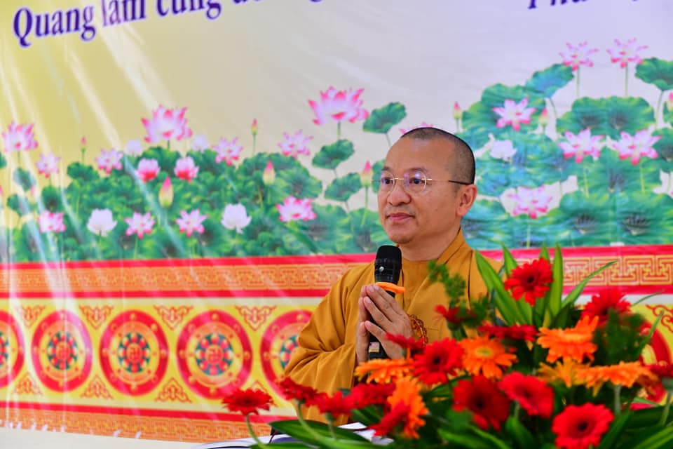 8 đặc tính của giáo pháp mà người xuất gia cần nỗ lực nương theo để tu học