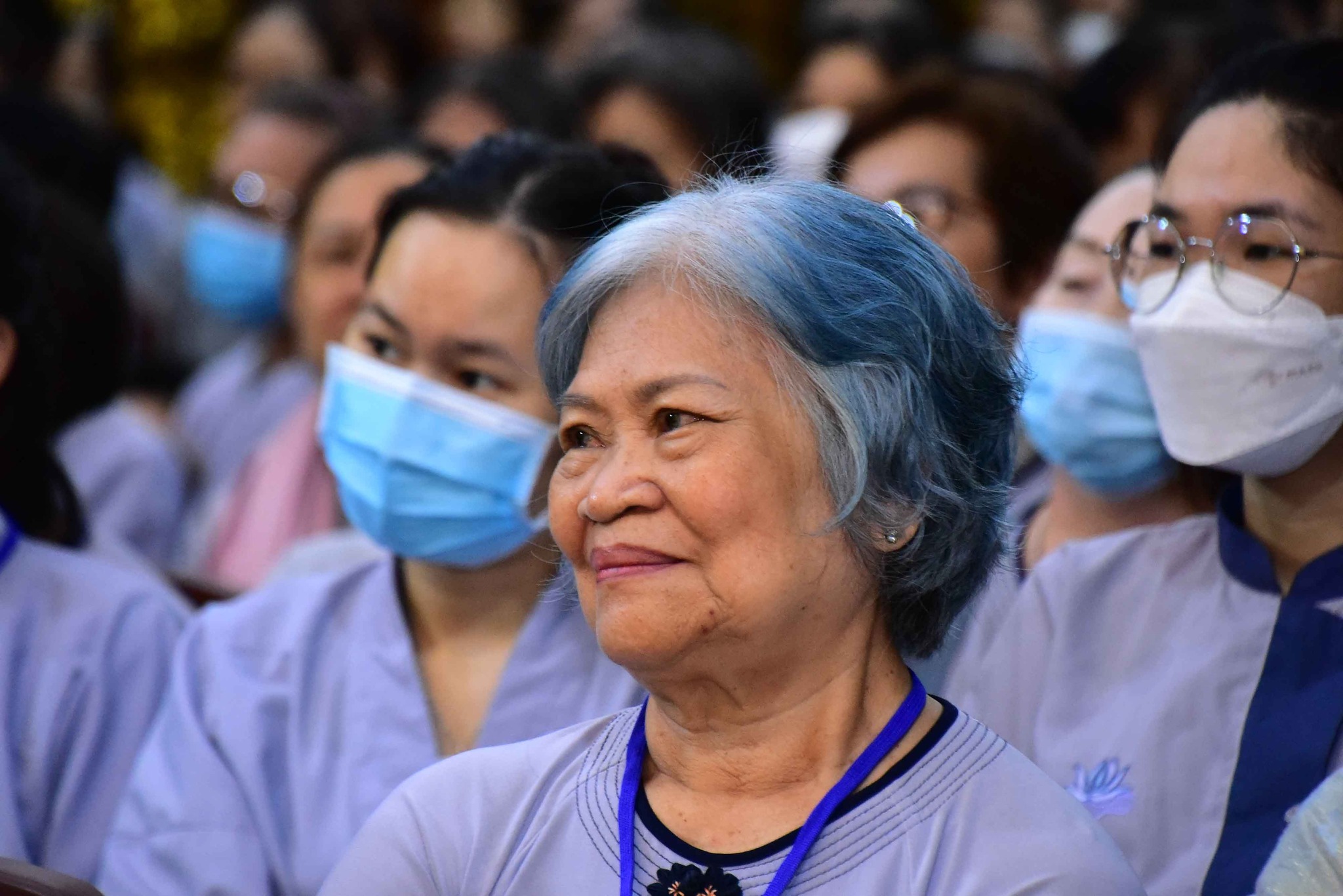Mang trí tuệ của đạo Phật quán chiếu thế gian